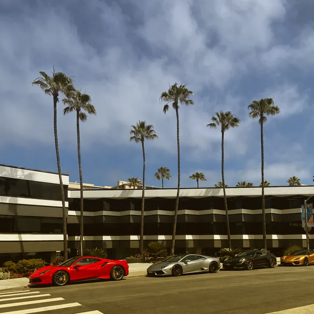 888 Prospect Street office building in La Jolla village, where IT Help San Diego meets clients by appointment, steps from village hotels and restaurants.